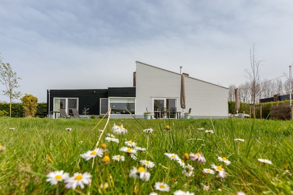 House | Bahagian luar