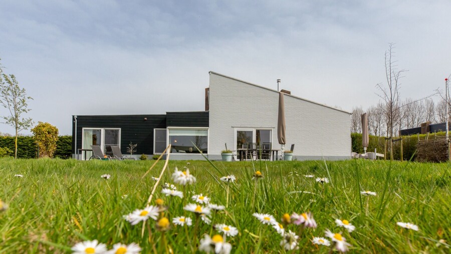 Holiday Home in Nieuwvliet Near the Beach