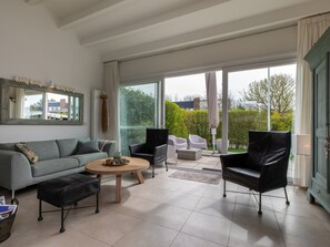House | Living room