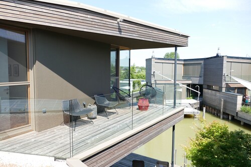 Enjoy pure relaxation in our luxurious lake-side holiday home