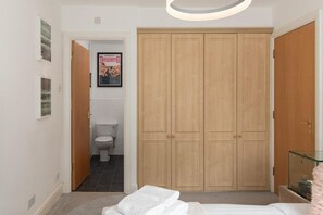 Apartment | Bathroom