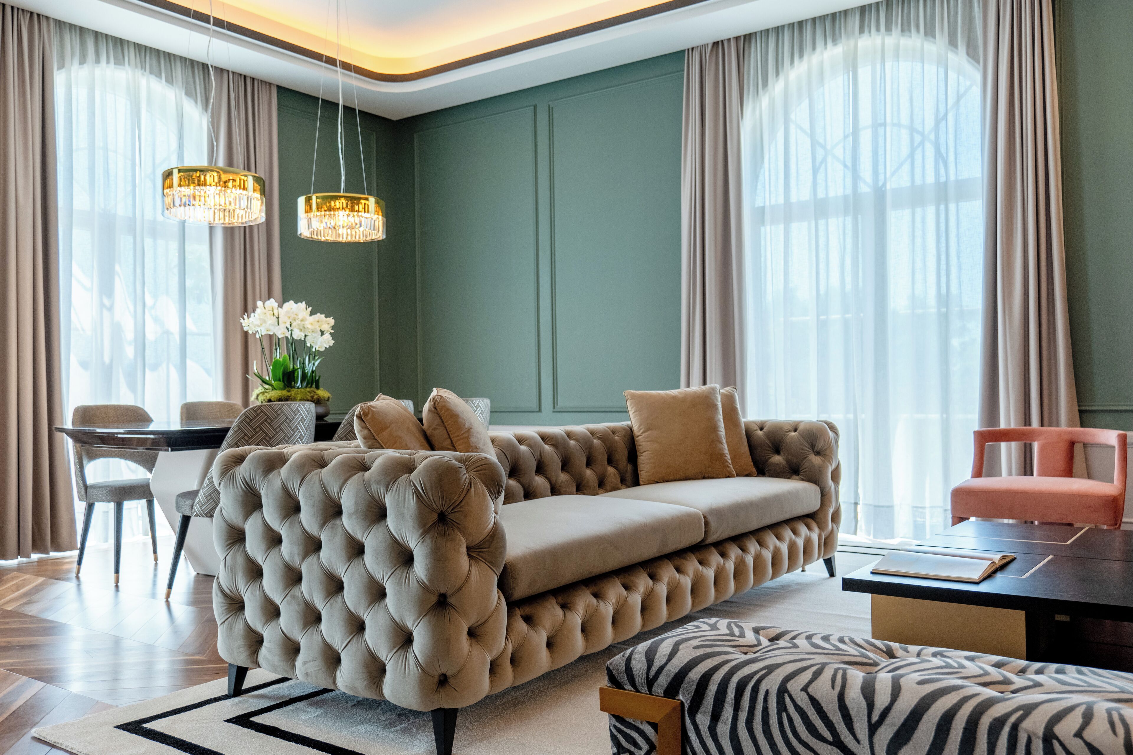 Suite Grand | Minibar (con algunos artículos gratuitos), escritorio, cortinas opacas