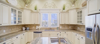 Waterfront Home w/ Pool, Boat Slip & Private Beach Access – Holiday Isle