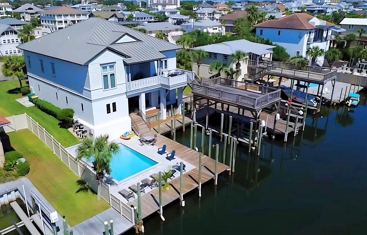 Waterfront Home w/ Pool, Boat Slip & Private Beach Access – Holiday Isle