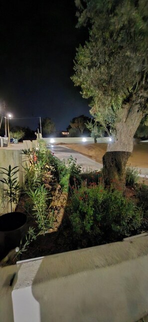 Garden - AIR IN ROOMS (Spata-Artemida)