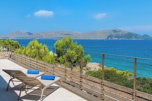 Terrace/patio - Villa Seablue - gorgeous sea view front line (Alcudia)