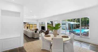 Memory Lane, Cozy Home with Pool, Lush South Miami