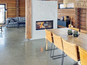 House | Dining - 10 Person Holiday Home in Moen-by Traum (Målselv)
