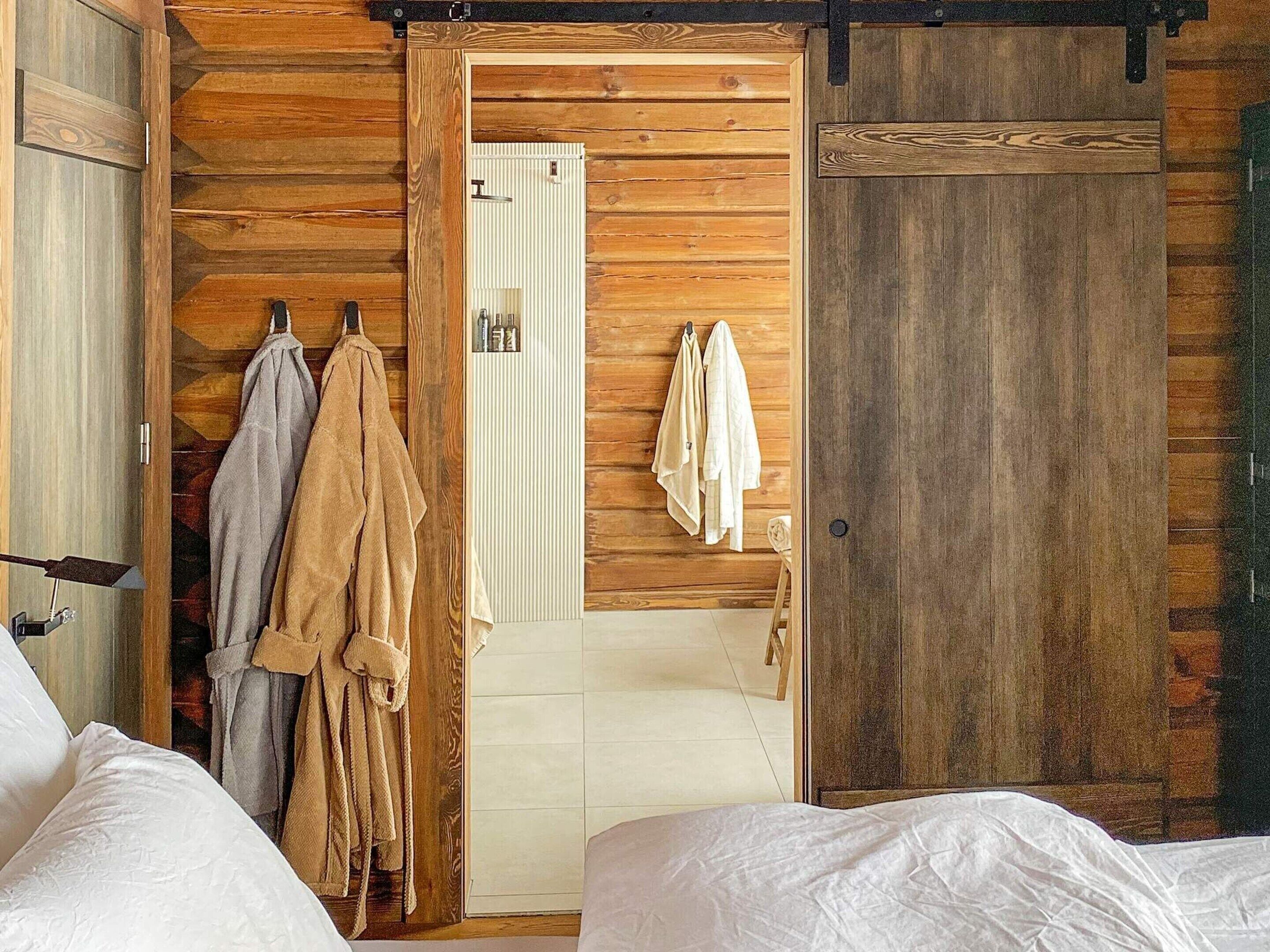 Rumah | 5 kamar tidur dan dilengkapi dengan perabotan berbeda-beda