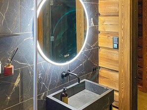 House | Bathroom - 10 Person Holiday Home in Moen-by Traum (Målselv)