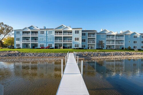 Harborage Pointe Waterfront