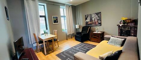 Bloc d'apartaments estàndard, 1 llit doble | 3 dormitoris, wifi gratuïta i roba de llit