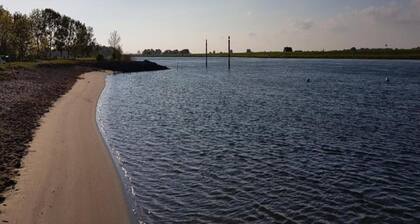 Holiday Home in South Holland by Stompaarde Plas