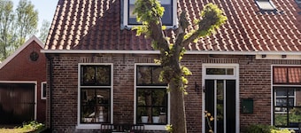 Modern Comforts of This Home in Paesens