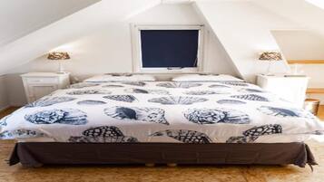 Casa | 2 habitaciones, muebles diferentes y ropa de cama