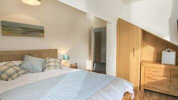 4 bedrooms, iron/ironing board, travel crib, WiFi