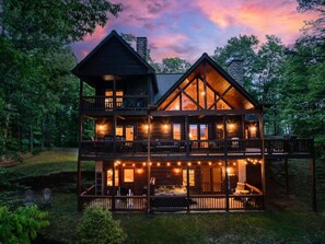 المنشأة من الخارج