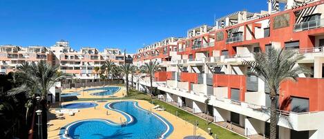 Apartment | Pool | Outdoor pool