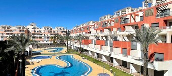 Apartment Near Beach With Pools in Spain