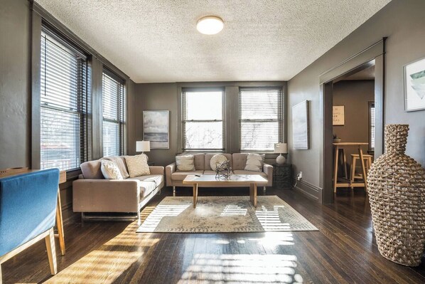 Smart TV, offices