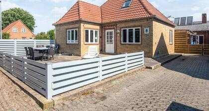 6 Person Holiday Home in Hojer