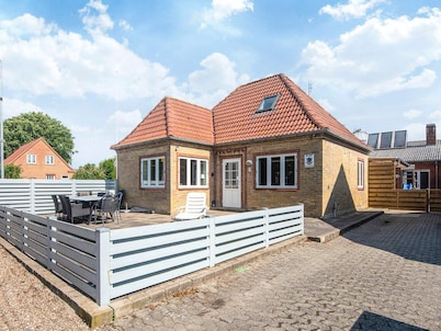 6 Person Holiday Home in Hojer