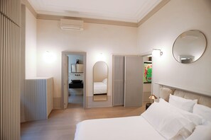 2 chambres, coffres-forts dans les chambres, bureau, Wi-Fi gratuit