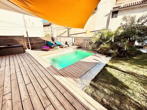 Outdoor pool - Villa Contemporaine au Calme en Plein Centre Ville (Avignon)