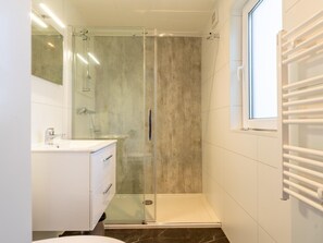 House | Bathroom