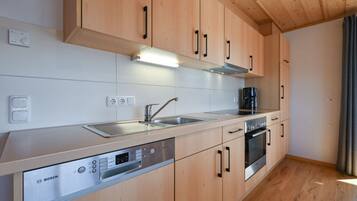 Apartment | Eigene Küche | Ofen, Wasserkocher, Toaster