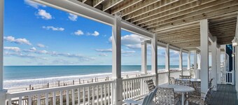 Blue Haven 10 Bedrooms, 11.5 Bathrooms, 18 Beds & Sleeps 31