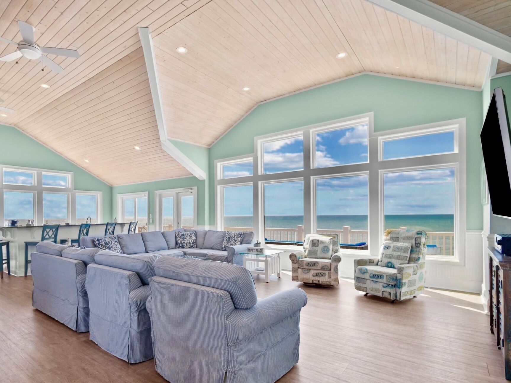 智能电视、桌上足球、乒乓球、书