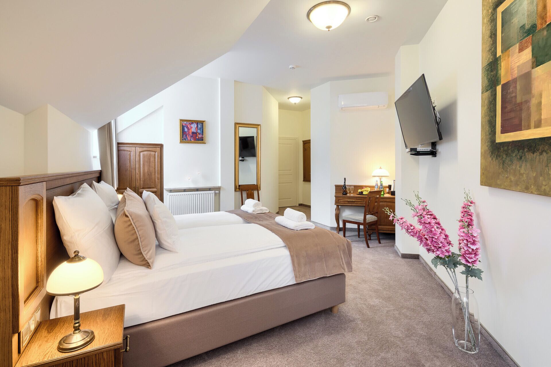 Standard Double Room | In-room safe, desk, laptop workspace, free WiFi