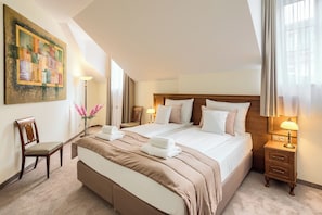 Standard Double Room | In-room safe, desk, laptop workspace, free WiFi - Apartamenty pod Baranem (Kraków)