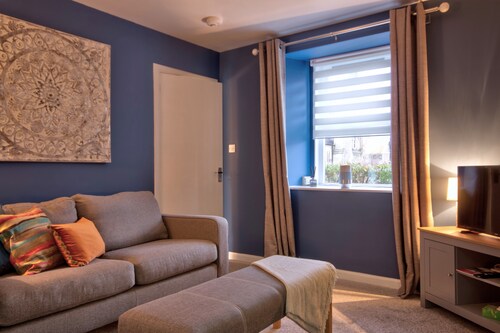 A 2-bedroom cosy cottage based at the heart of the rural village of Brora.