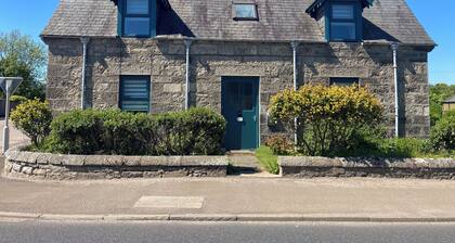 A 2-bedroom cosy cottage based at the heart of the rural village of Brora.