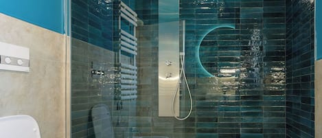 Departamento superior | Baño | Regadera, regadera con hidromasaje, amenidades de baño gratuitas