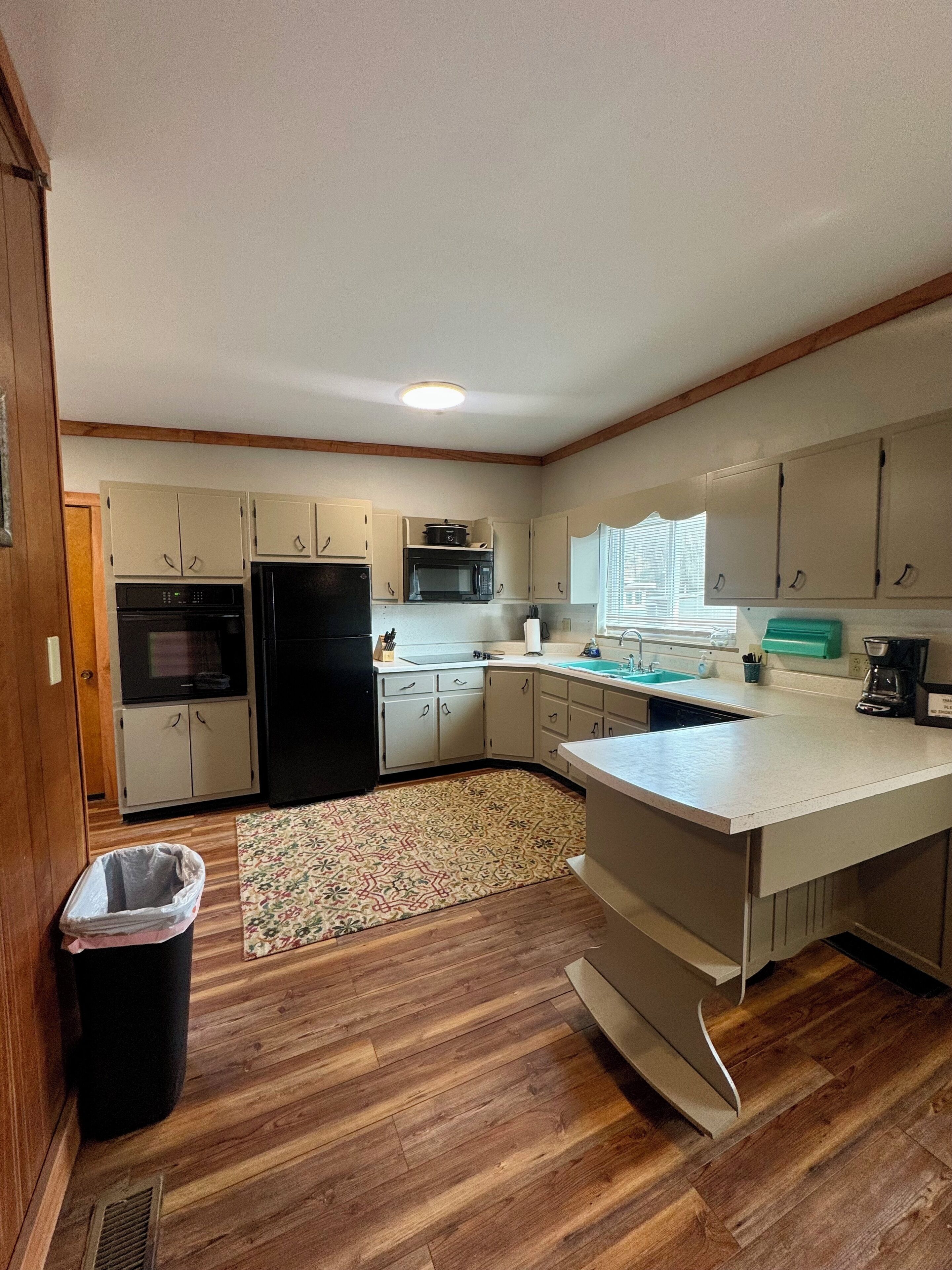 冰箱、微波炉、烤箱、炉灶