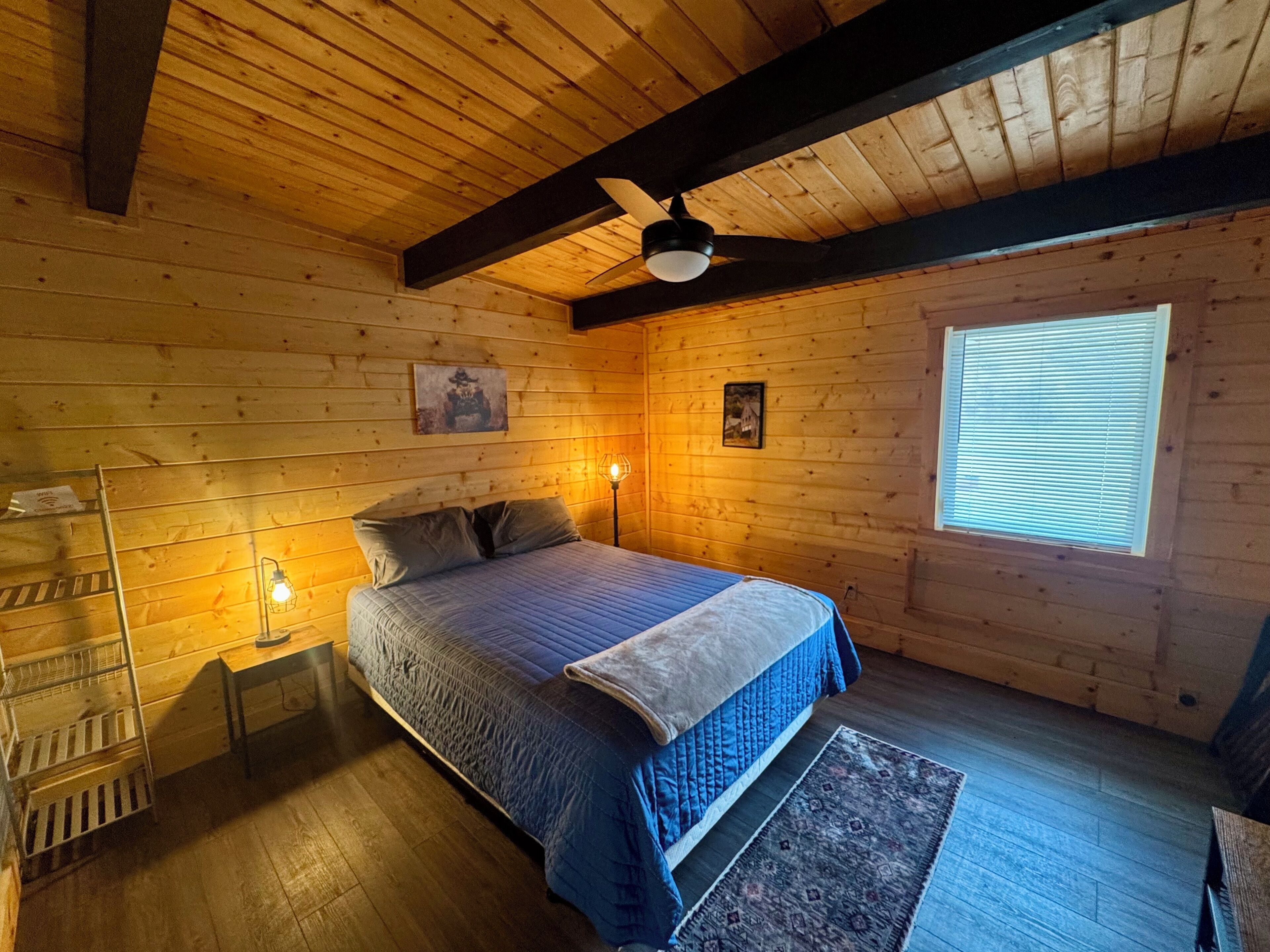 2 多间卧室、免费 WiFi、床单