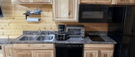 Fridge, microwave, stovetop, dishwasher
