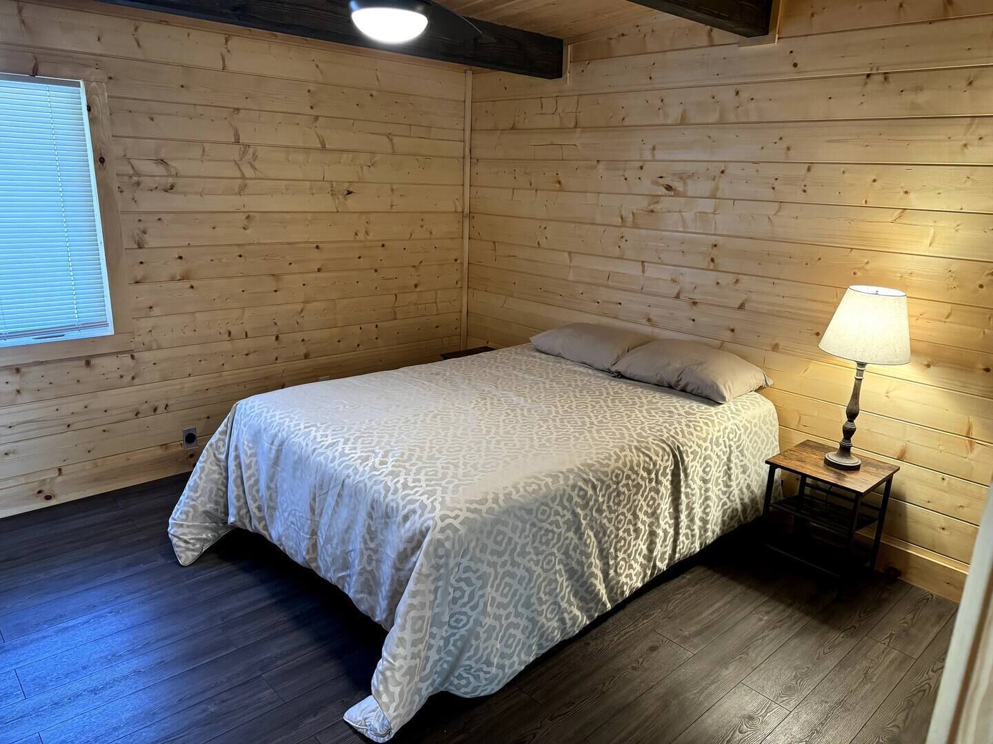 2 habitaciones, wifi gratis y ropa de cama 