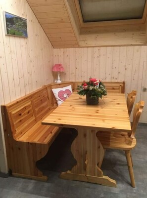 Dining - Farm in the Agerital (Oberaegeri)