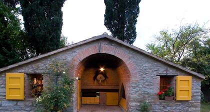Villa in Italy With Private Pool & Garden