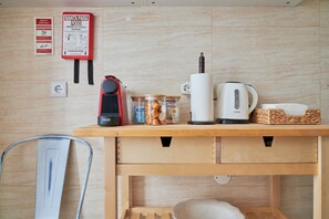 Apartment | Private kitchen | Fridge, microwave, stovetop - Spacious Apartment In The Perfect Lisbon Location, By Timecooler (Lisbon)