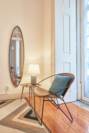 Apartment | 4 bedrooms, free WiFi - Spacious Apartment In The Perfect Lisbon Location, By Timecooler (Lisbon)