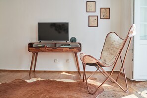 Apartment, 2 Bedrooms | Living room