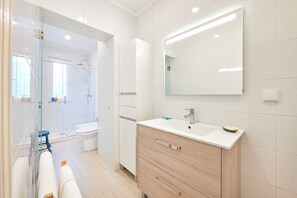 Appartement, 3 chambres | Salle de bain