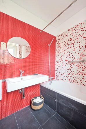 Apartment | Bathroom | Towels