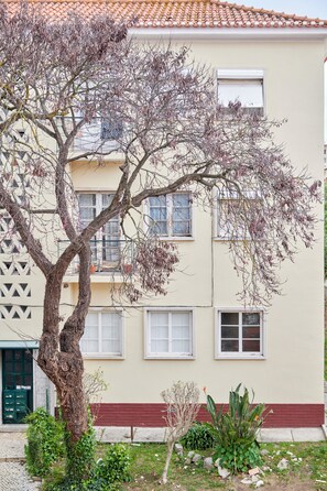 Exterior - Sunny Renovated Apt With Ac, By Timecooler (Lisbon)
