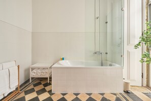Apartment | Bathroom - Sunny Pink Street Historical Apt, By Timecooler (Lisbon)